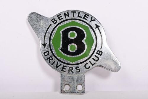 BENTLEY: A Bentley Drivers Club enamel grille badge, 9.5cm high