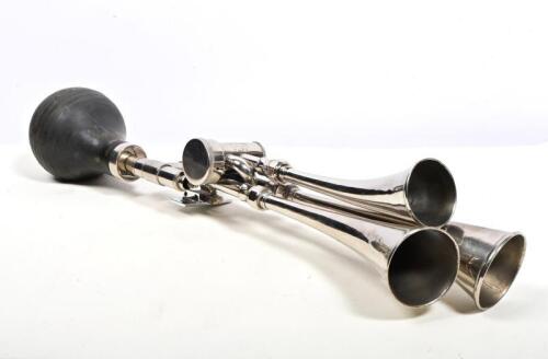 HORN: An impressive circa 1910 French Cicca three-note nickel plated brass trumpet horn "Le Testophone" model (No.2059), 60cm long overall, 12cm wide