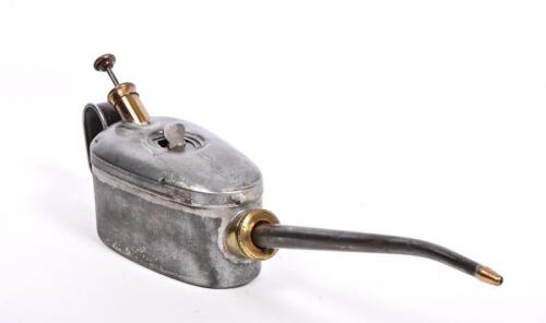 OIL CAN: An Australian department of defence 1/2 pint oil can, marked DD with abroadarrow to base, 30cm long