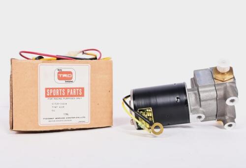 DENSO: A NOS Nippondenso racing oil pump, part no. 097600-0050, in original box, ex Reg Hunt Motors, Elsternwick