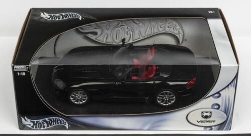 DODGE: A NOS 1:18 scale Hot Wheels Dodge Viper SRT-10 Black Convertible die-cast model