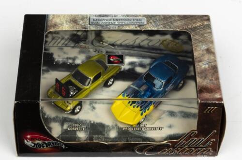 HOT WHEELS: A NOS Hot Wheels Twin Set "Cool 'N' Custom" comprising "1967 Corvette 427" & "Corvette 1967 Pro Street" die-cast models