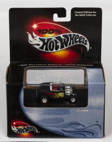 FORD A NOS 1:64 scale Hot Wheels Ford 1932 Limited Edition with Display Case die-cast model