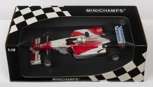 TOYOTA: A NOS 1:18 scale Minichamps Formula 1 Toyota 2002 TF102 Allan McNish #25 die-cast model