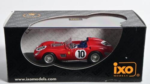 FERRARI: A 1:43 scale ixo Ferrari TR60 (LMC080) as raced at Le Mans 1960 by W.Mairesse/R.Ginther