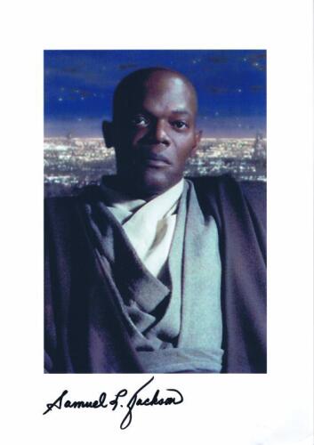 STAR WARS: A colour picture of Mace Windu autographed by Samuel L Jackson