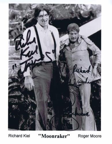 JAMES BOND: A black and white picture from bond film "Moonraker" autographed by Richard Kiel and Roger Moore