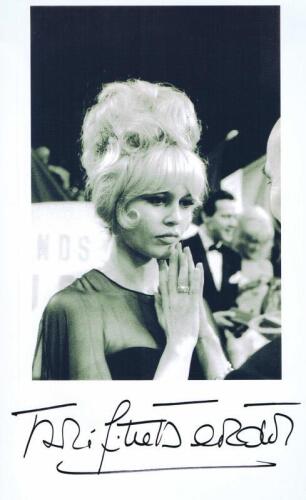 BRIGITTE BARDOT: A black and white picture of Brigitte Bardot, autographed