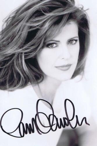 PAM DAWBER: A autographed black and white portrait of american actress Pam Dawber