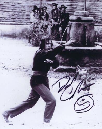 KUNG FU: A black and white picture of Kwai Chang Caine, played by David Carradine in american series Kung Fu, picture autographed by David Carradine
