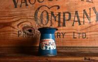 AMPOL: A cute little Ampol metal pouring tin with lid, 11cm high - 2