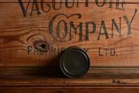 SHELL: A circa 1930s Australian 'Hi Pressure' 1 pound grease tin with embossed shell logo lid distributed by Morris Mcmahon & Co. - 7
