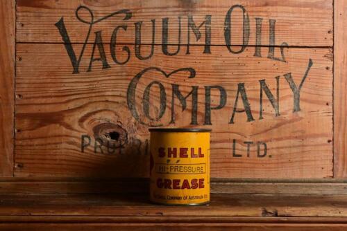 SHELL: A 1930s Australian"Shell Hi-Pressure Grease" one pound tin, printed to base "Dominion Can Melb"