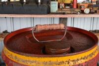 SHELL: A rare Australian circa 1930s "Shellite" four imperial gallon drum with embossed top and wooden grip in excellent condition - 3