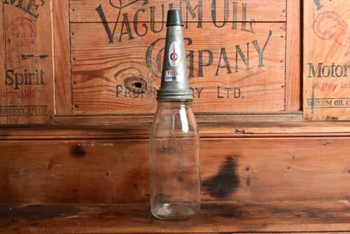 TOTAL: An embossed one imperial quart oil bottle, with 1950/60s "Total Super 20" tin pourer and dust cover