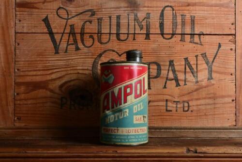 AMPOL: An early one quart Ampol motor oil tin, with embossed cap