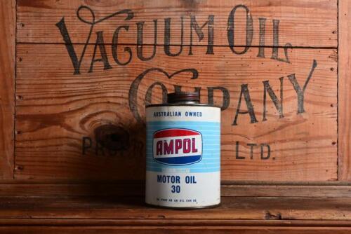 AMPOL: A circa 1950s Ampol one quart motor oil 30 tin with embossed cap