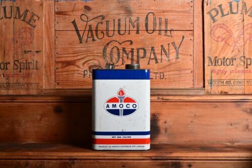AMOCO: A circa 1950s "Amoco" one gallon oil tin