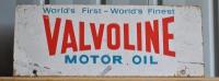 VALVOLINE: A circa 1960s double sided "Valvoline Motor Oil" tin sign, 18 x 46cm - 3