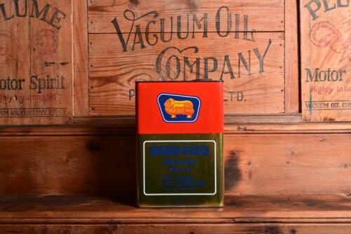 GOLDEN FLEECE: A "Golden Fleece Supreme" one gallon tin, marked to front "Golden Fleece Petroleum"
