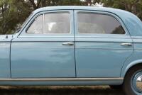 1965 PEUGEOT 403 Lovely, largely original Peugeot 403 - 9