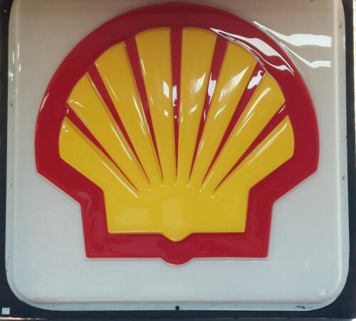 SHELL: A post 1971 moulded acrylic illuminated sign, 100 x 98cm