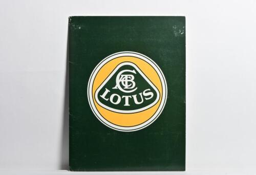 LOTUS: A 1990 Lotus Elan Press Release kit for the United States automotive market, green carded folder with Lotus emblem containing information narrative detailing the Lotus Elan including specifications, Lotus Cars USA company information, colour pictur