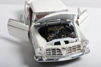 CHRYSLER: A 1:18 scale Maisto Chrysler 300B (1950). White - 3