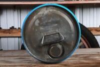 GOLDEN FLEECE/CALTEX: A rare duel branded Caltex/Golden Fleece 1970s 20 litre 'RPM DELO 100 OIL, SAE 40' oil drum - 5