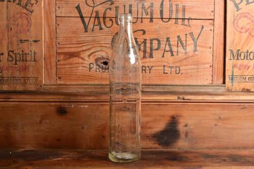VACUUM: An early New Zealand "Mobiloil" embossed one imperial quart oil bottle