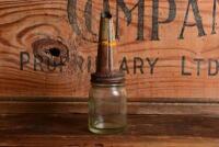 SHELL: An early small oil bottle with circa 1950/60s "Shell Donax U" tin pourer - 2