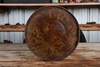 SHELL: A circa 1950s four gallon Shell X-100 motor oil drum with embossed lid, bottom rusty - 6