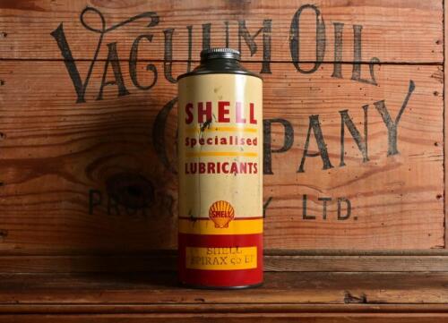 SHELL: A circa 1930s one quart Shell 'Spirax CO EP' cylindrical tin, 24cm high