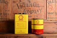 SHELL: Two Australian circa 1970s Shell tins, one two and a half litres and one one gallon