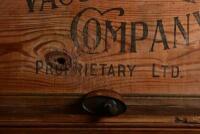SHELL: A 1930s Australian "Shell Household Oil" eight fluid ounce tin, marked to base: Dominion Can Melb - 5