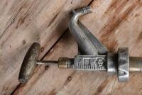 COR: A decorative mid century COR drum hand pump, with lovely bowser style motif, 50cm high closed - 2