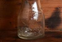 TEXACO: A mid 20th century "Texaco" embossed one pint oil bottle, with original mid 20th century "Texaco 40" tin pourer and dust cover, with rivet air hole - 5