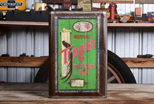 TROGON: A rare and interesting Australian circa 1920s four gallon Trogon Motor oil square tin, with addresses of Melbourne & Bendigo on side of tin