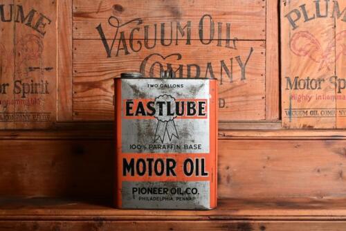 PIONEER OIL CO: A original American "Eastlube Motor Oil" two gallon oil tin
