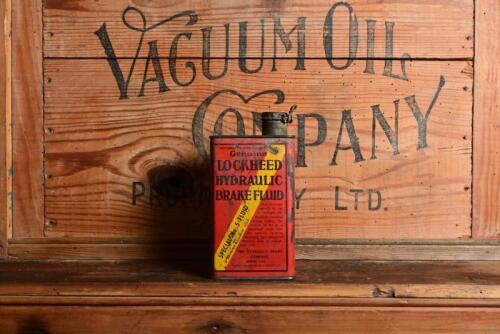 HYDRAULIC BRAKE CO: An original American "Lockheed Hydraulic Brake Fluid", 17cm high