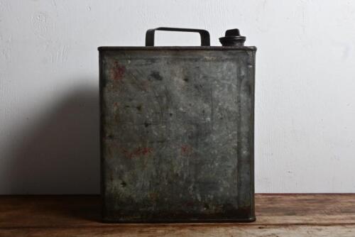 TIN: An early unbranded two gallon tin
