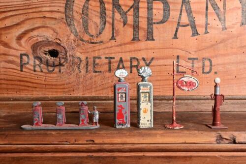 ESSO: A collection of early small metal garage equipment by Lesney and Dinky, some branded Esso and Shell