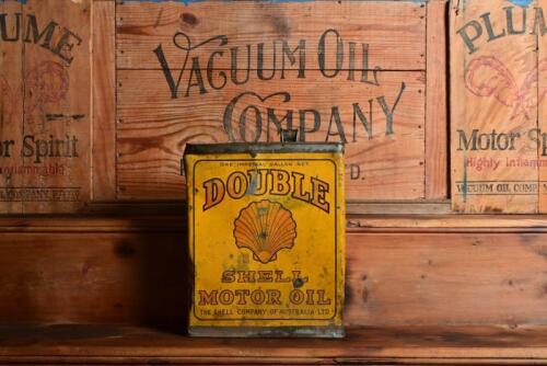 SHELL: A circa 1920s/1930s Australian one gallon Shell 'Double' motor oil tin, with embossed top, lacking spout and two holes to top, 28cm high