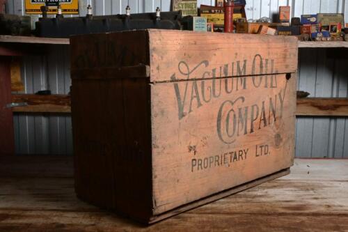 VACUUM/PLUME: A Vacuum Oil Company timber oil bottle box with central divider, printing to three sides