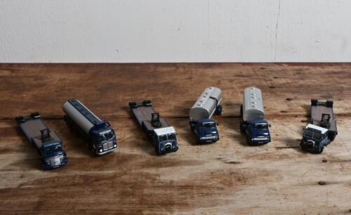 PICKFORDS: Six modern Pickfords livery trucks, three being low loaders, the others fuel tankers