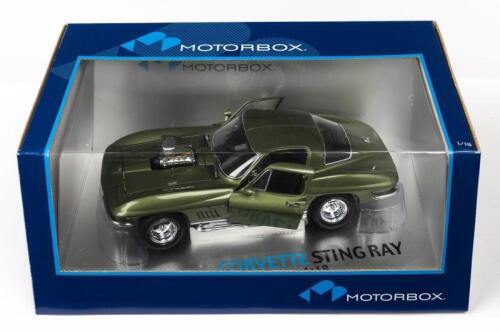 CORVETTE: A NOS 1:18 scale Motorbox/Exoto Models Corvette Stingray - Green With Black Interior, Opening Doors and Bonnet, die-cast model