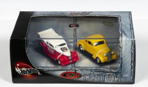 HOT WHEELS: A NOS Hot Wheels Twin Set - "Cool 'N Custom II" comprising two 1937 Chevrolets both showroom & custom die-cast models