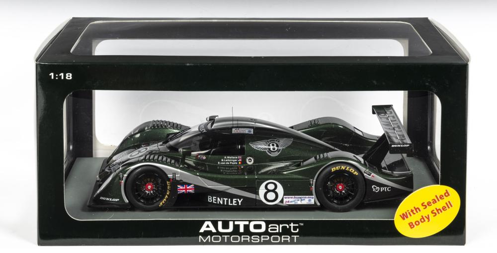 BENTLEY: A NOS 1:18 scale Autoart Bentley Exp Speed 8 2002 Le Mans