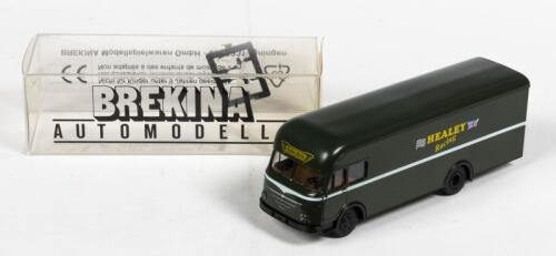BUSSING: A NOS 1:76 scale model Brekina Bussing Austin Healey "Healey Racing" transporter