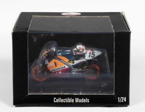 HONDA: A NOS 1:24 scale Vitesse 2 Wheels Collection Honda NSR 500 "Repsol" #15 Sete Gibernau 1998 die-cast model with Certificate
